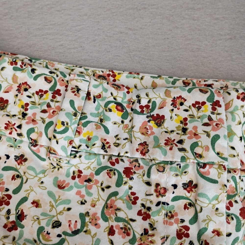 Ann Taylor LOFT Shorts 4 inch Chino Women Size 4 Floral Cottagecore Pretty - Picture 7 of 12